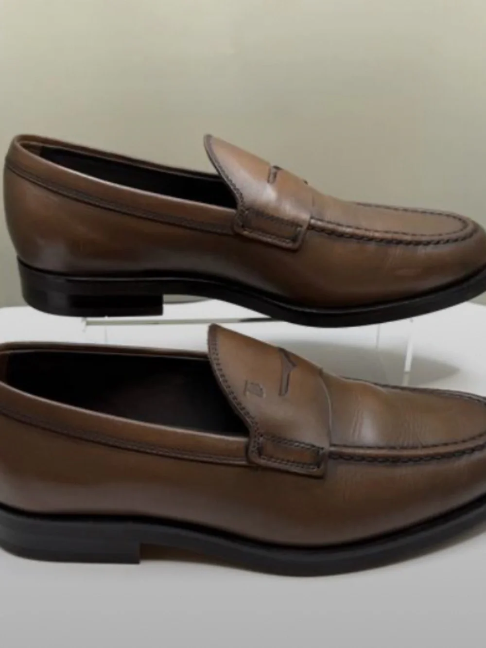 Tod's Men's Penny loafers Sz 9  cacao brown leather MSRP $1150